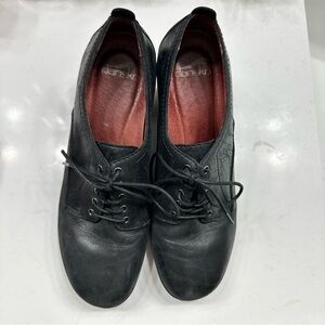 Dansko Women's Black Leather Lace-Up Penny Heels